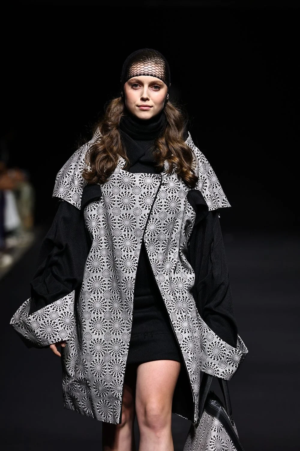 Look 01, detail