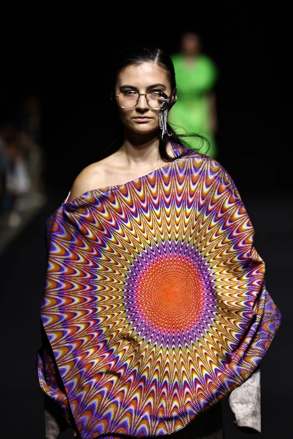 Look 04, detail